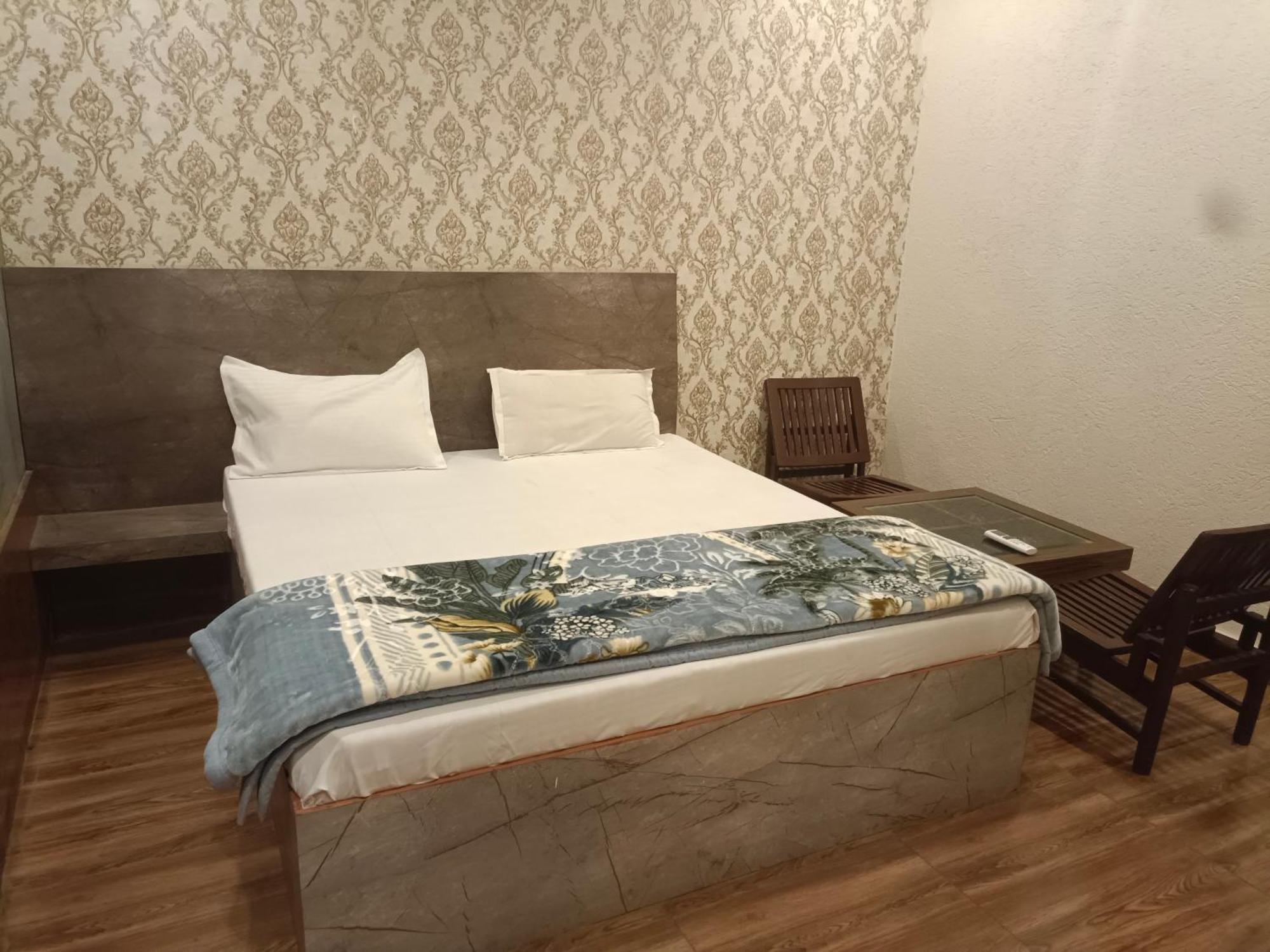 The Aura Grand Hotel & Banquet - A Unit Of Sitara Kollection Hotels Rohtak Exteriér fotografie