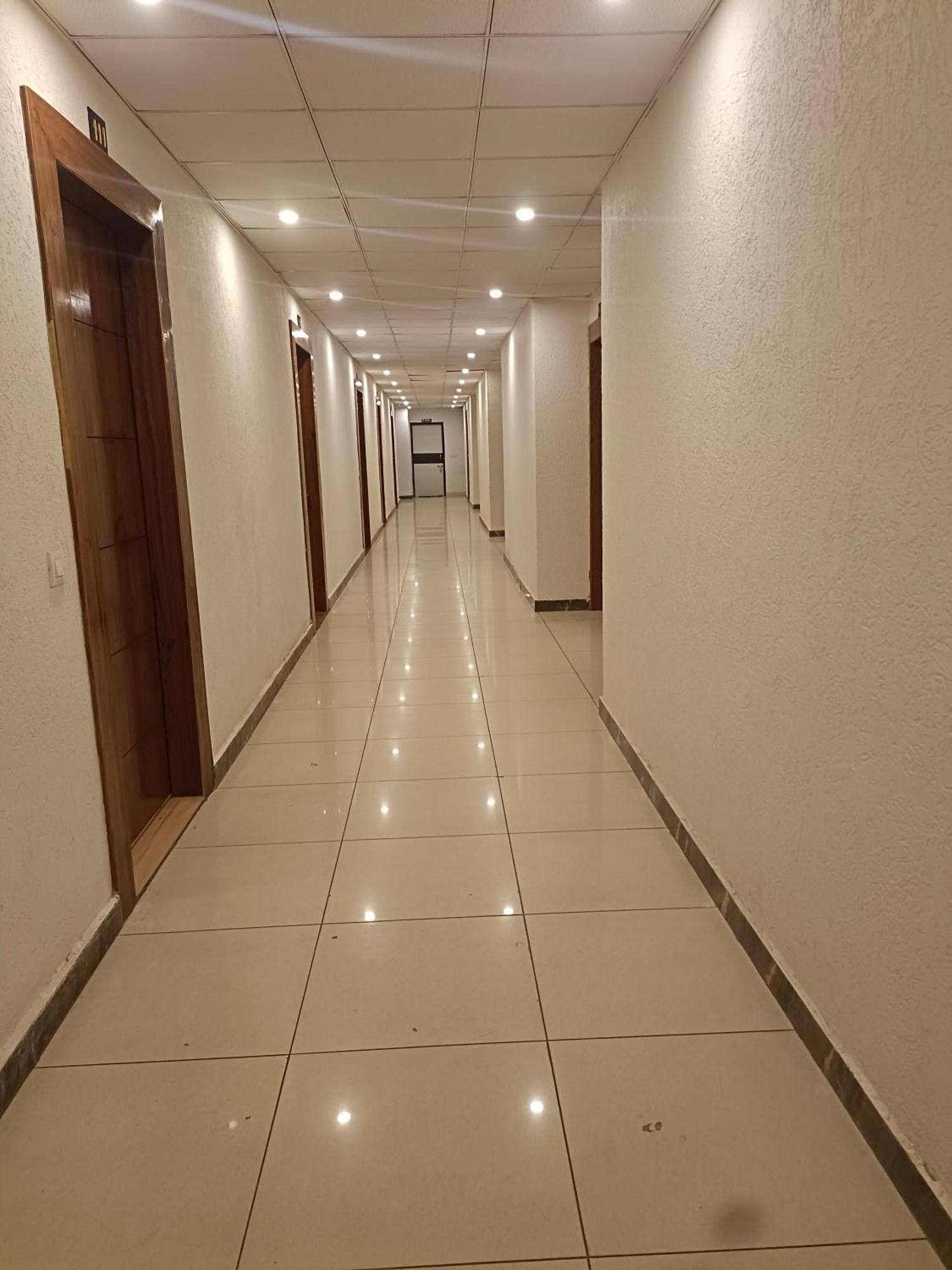 The Aura Grand Hotel & Banquet - A Unit Of Sitara Kollection Hotels Rohtak Exteriér fotografie